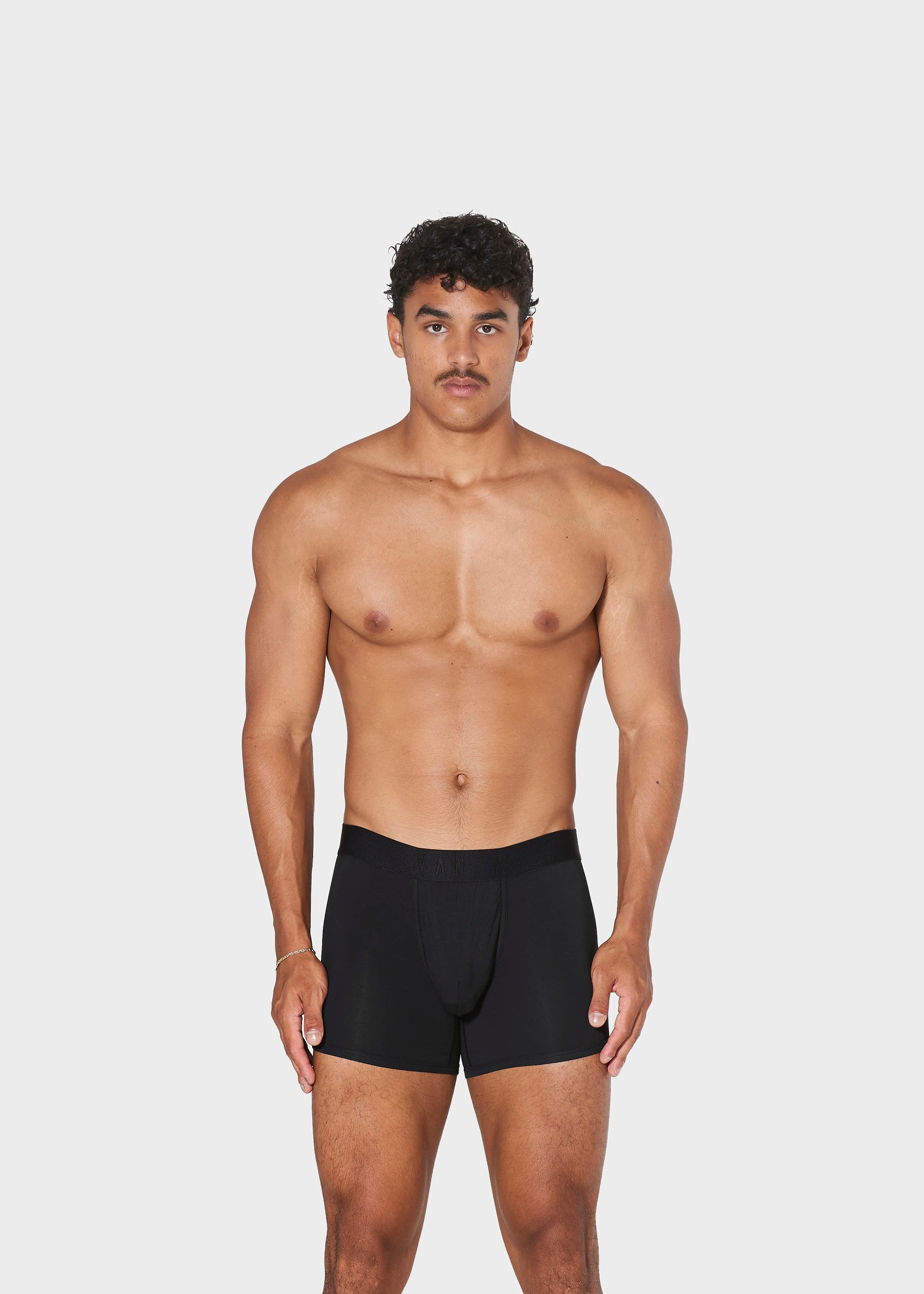 BLACK (SHORT)