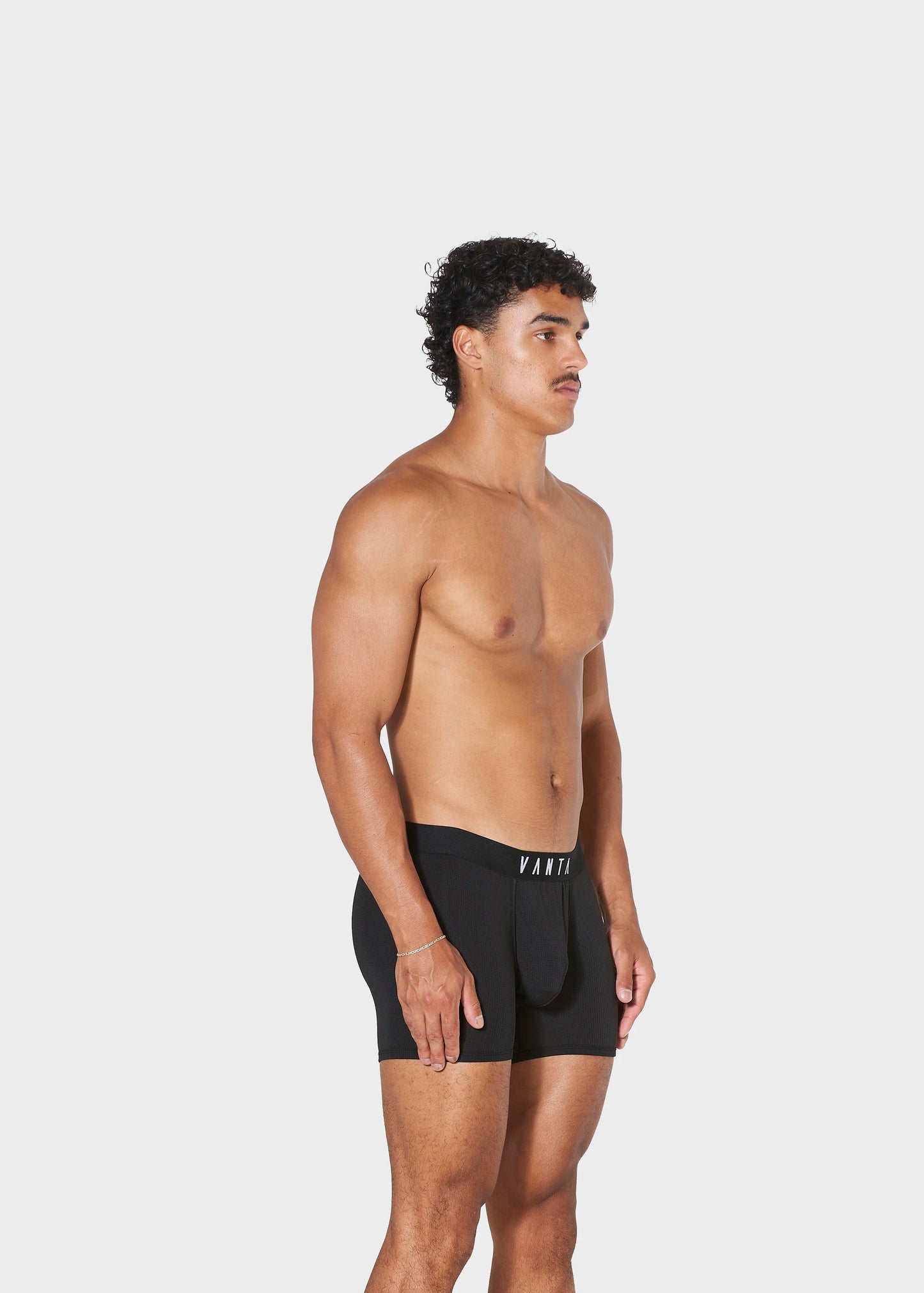 BLACK (SHORT) (BIG POUCH)