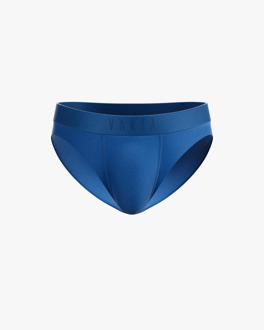 Men's performance underwear with breathable fabric for active use