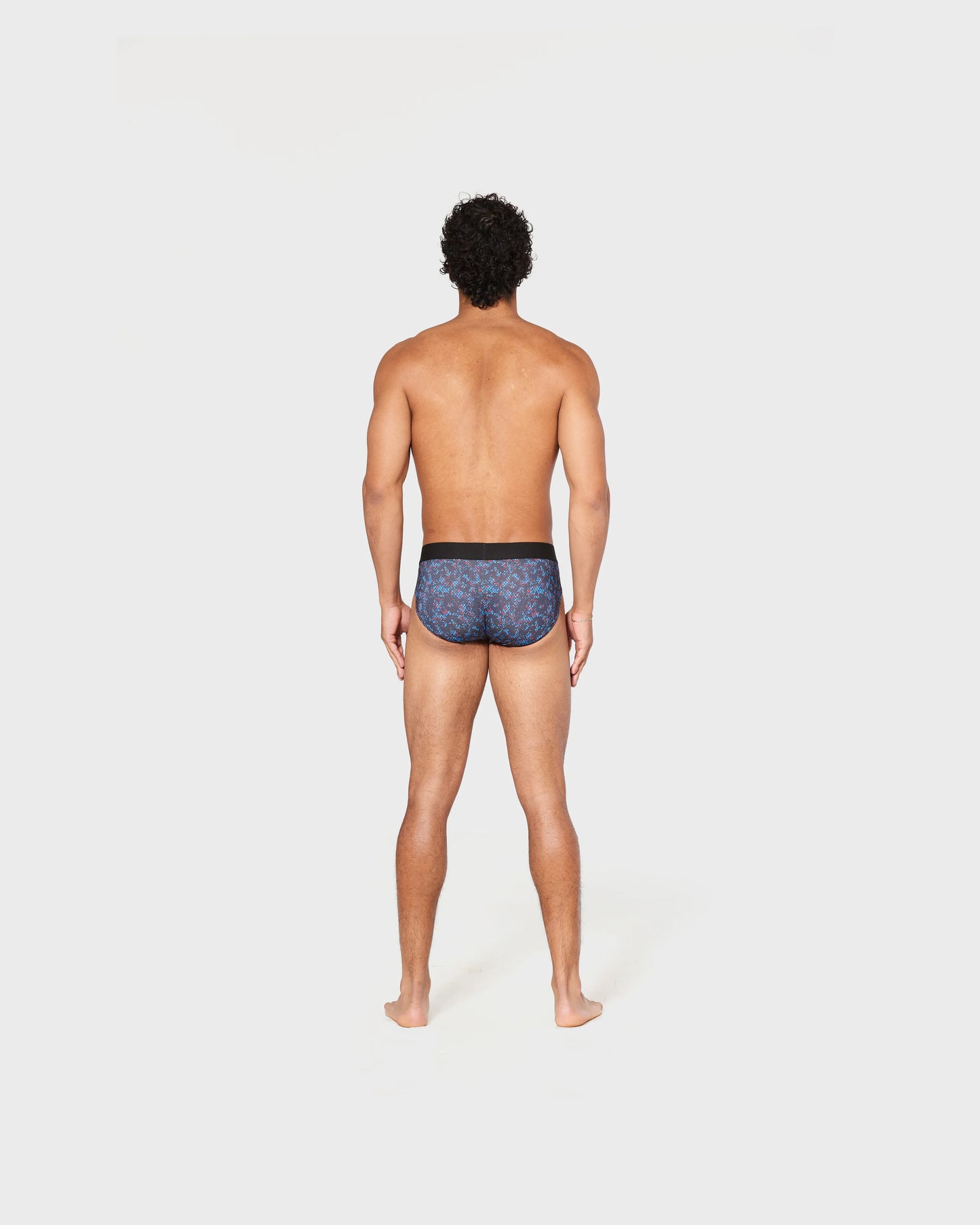 Lightweight men's performance underwear for unrestricted movement