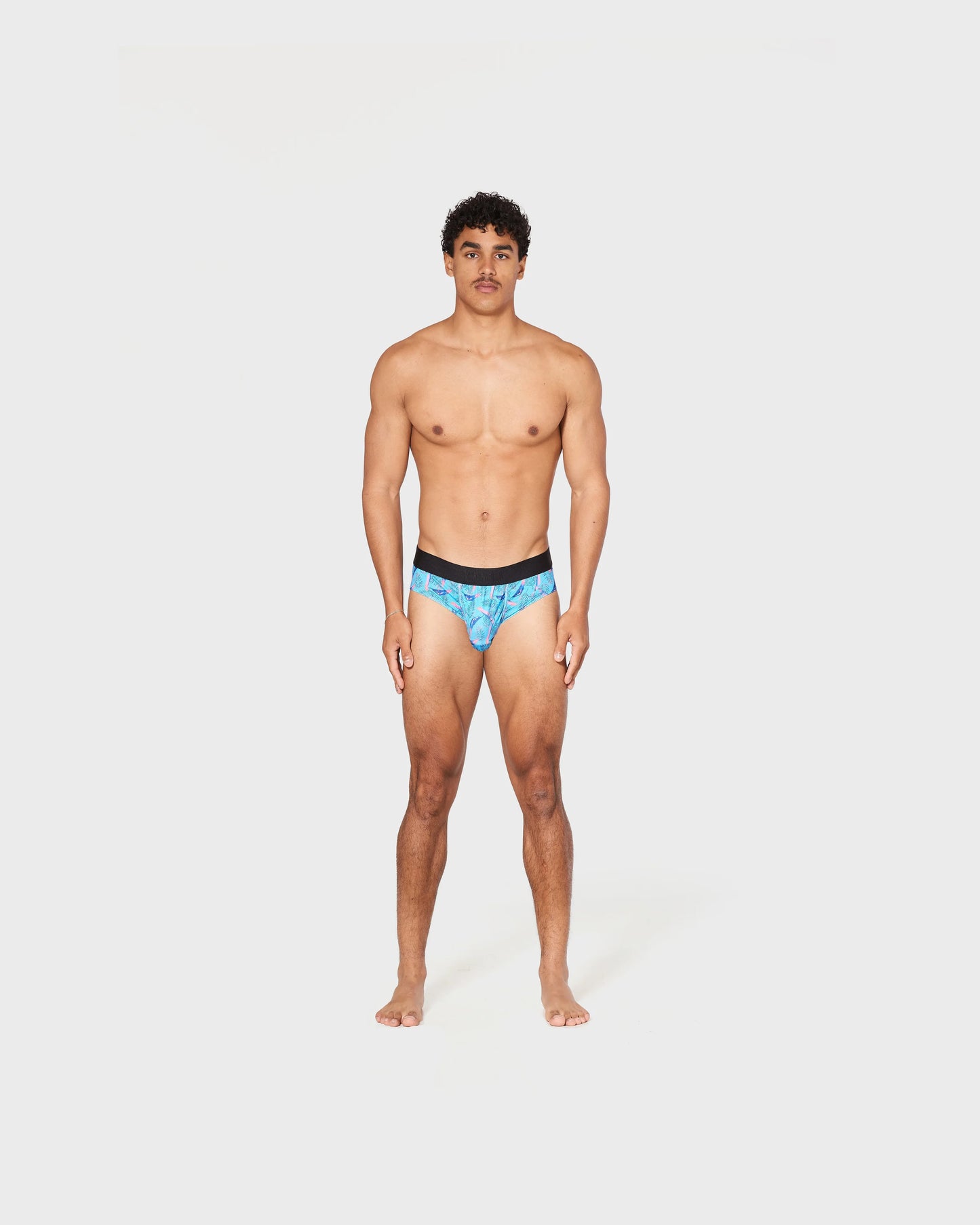 Lightweight men's running underwear for training and movement