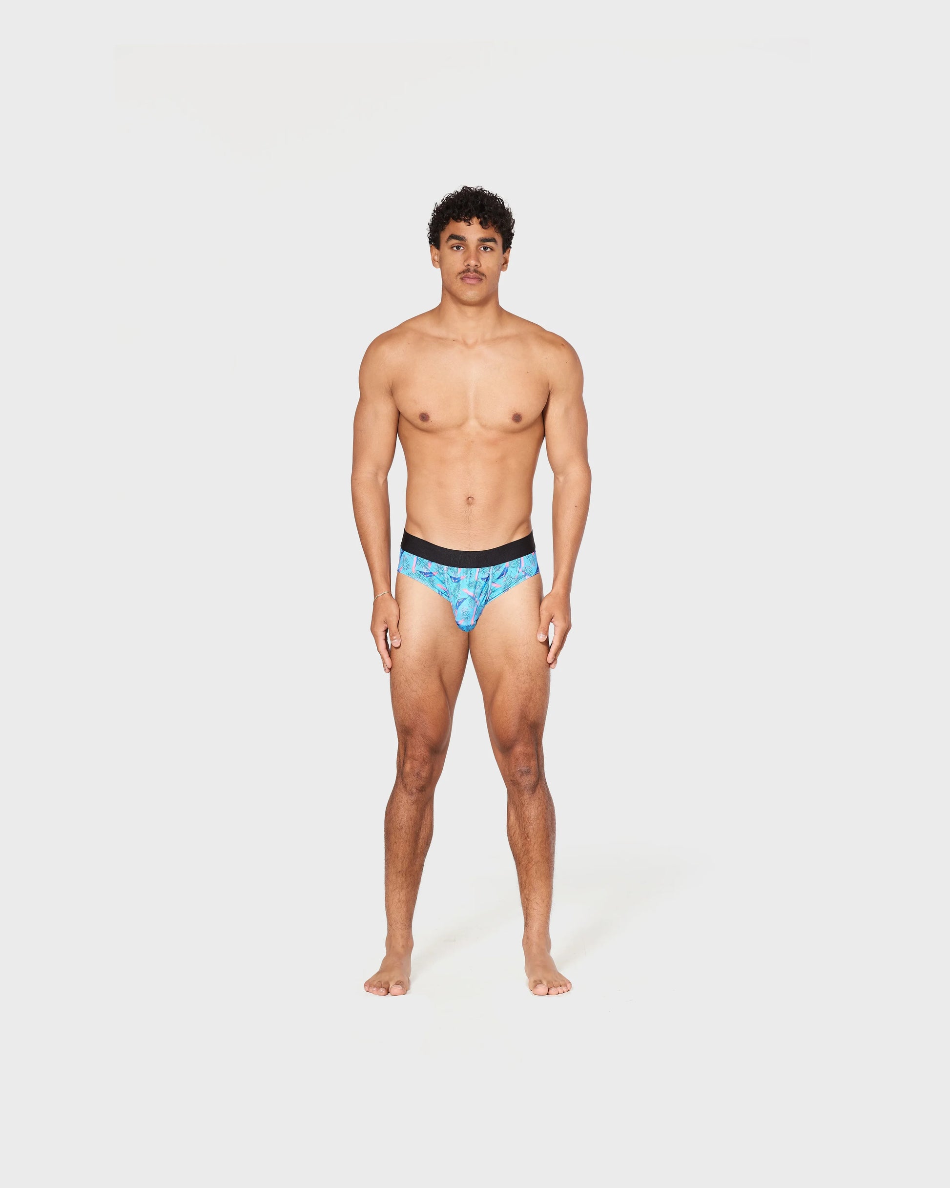 Lightweight men's running underwear for training and movement